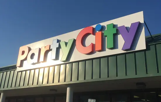 Multi-color dimensional channel letter storefront sign