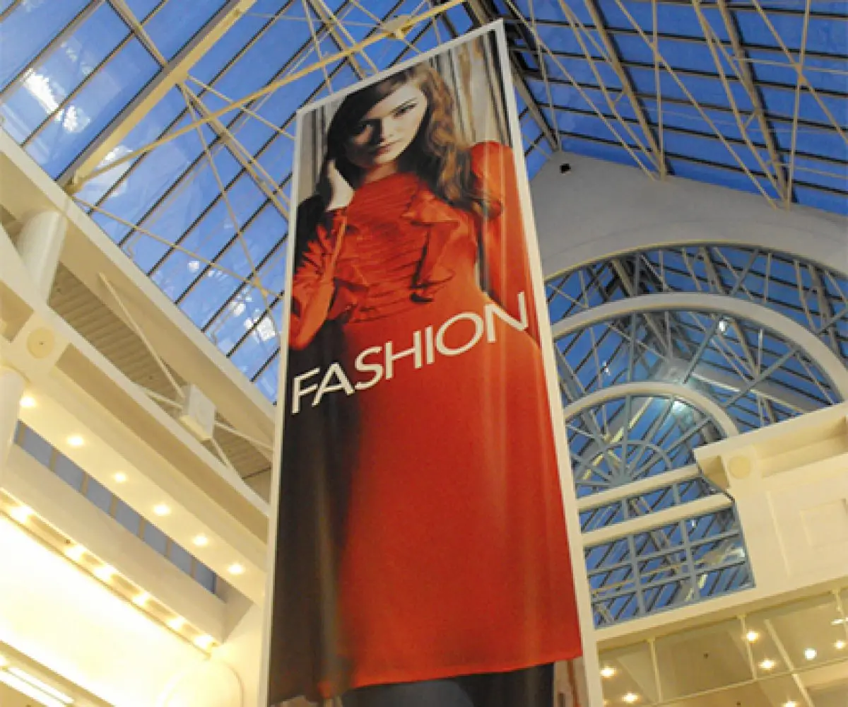 Outdoor hanging banner